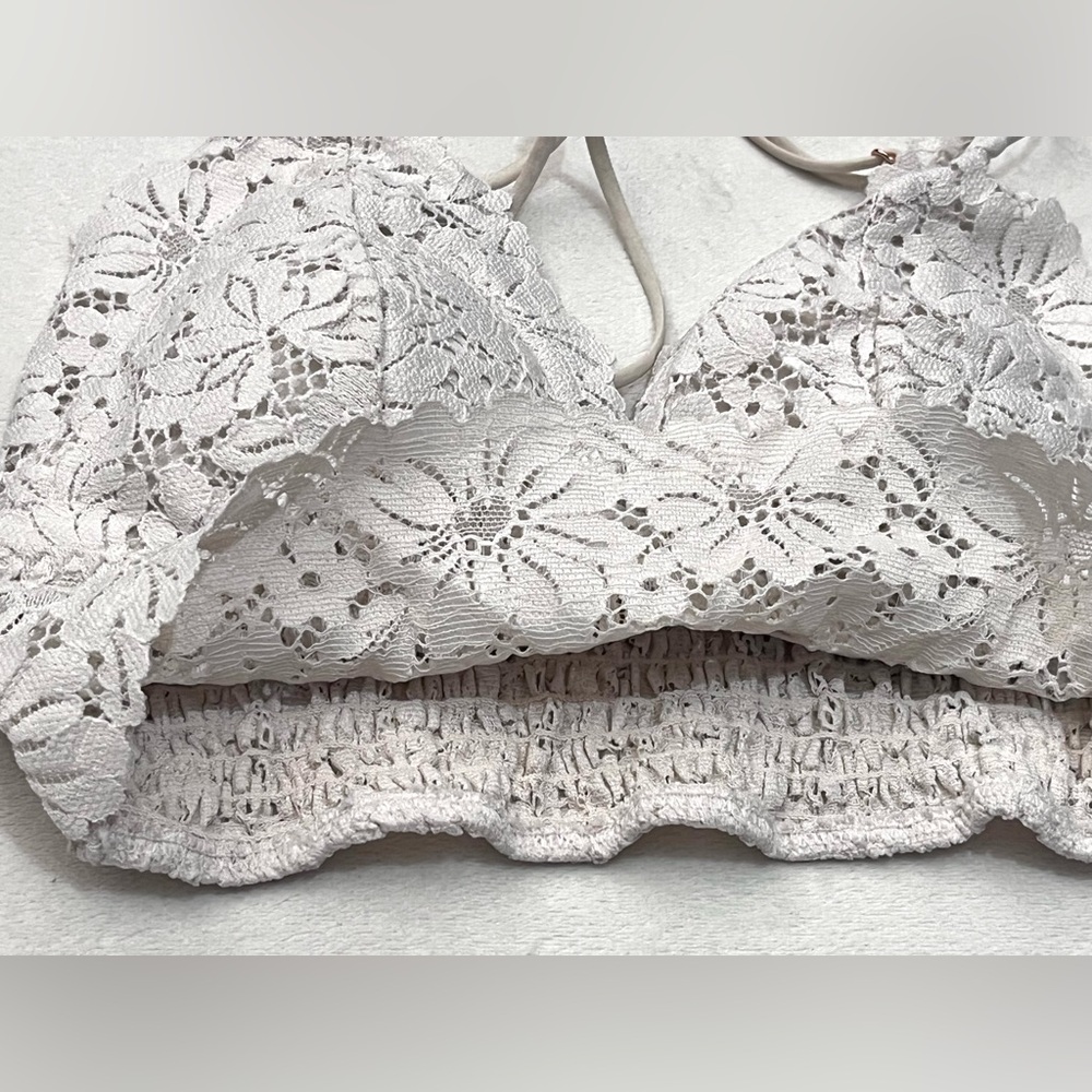 PINK by Victoria’s Secret Women’s White Floral Lace Strappy Wireless Bralette - Picture 7 of 16